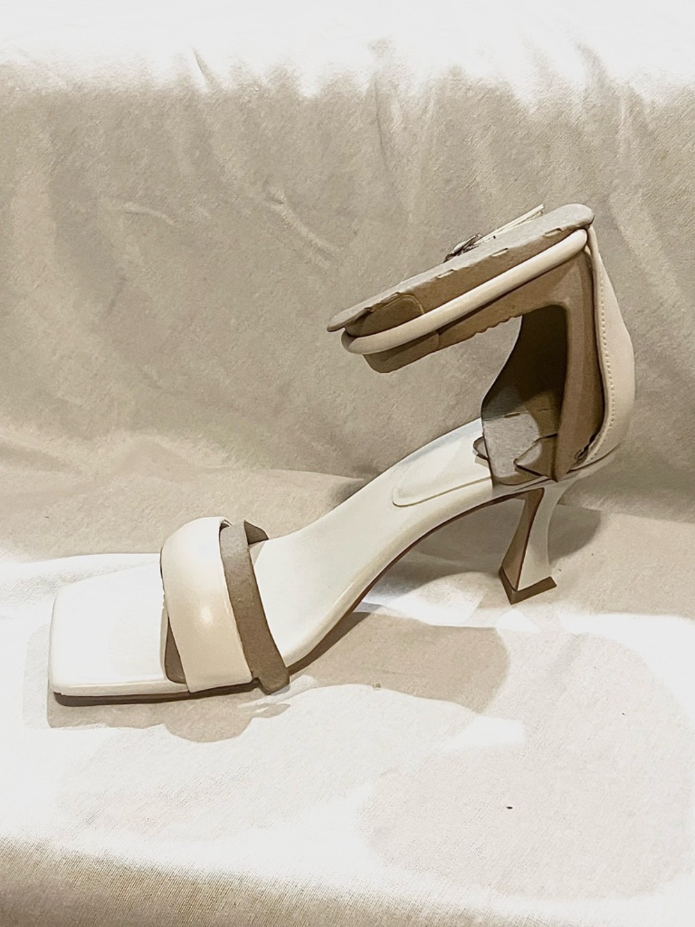 Marc Fisher White Leather Block Heel Square-Toe Ankle-Strap Heel Size 8 NWT - Picture 8 of 9